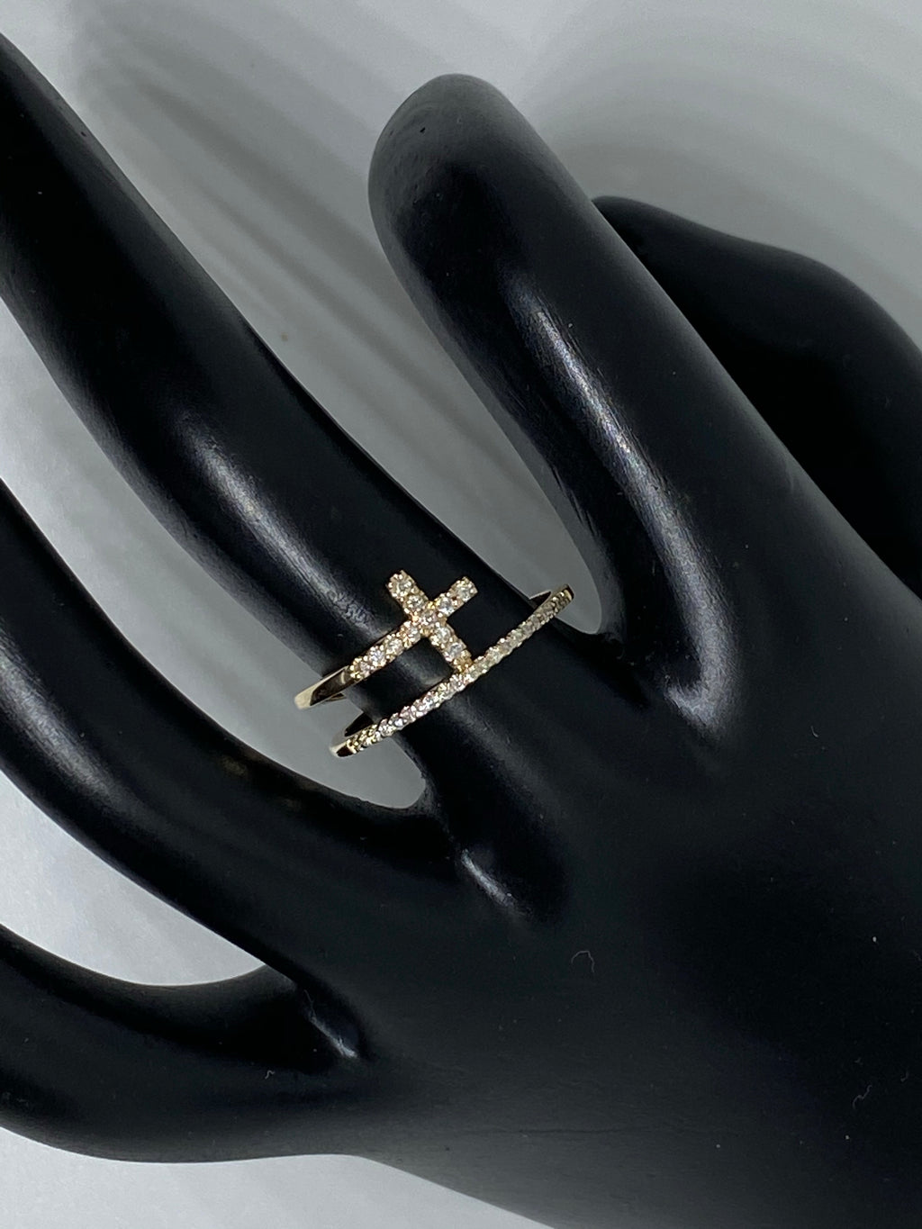 DIAMOND CROSS BYPASS RING