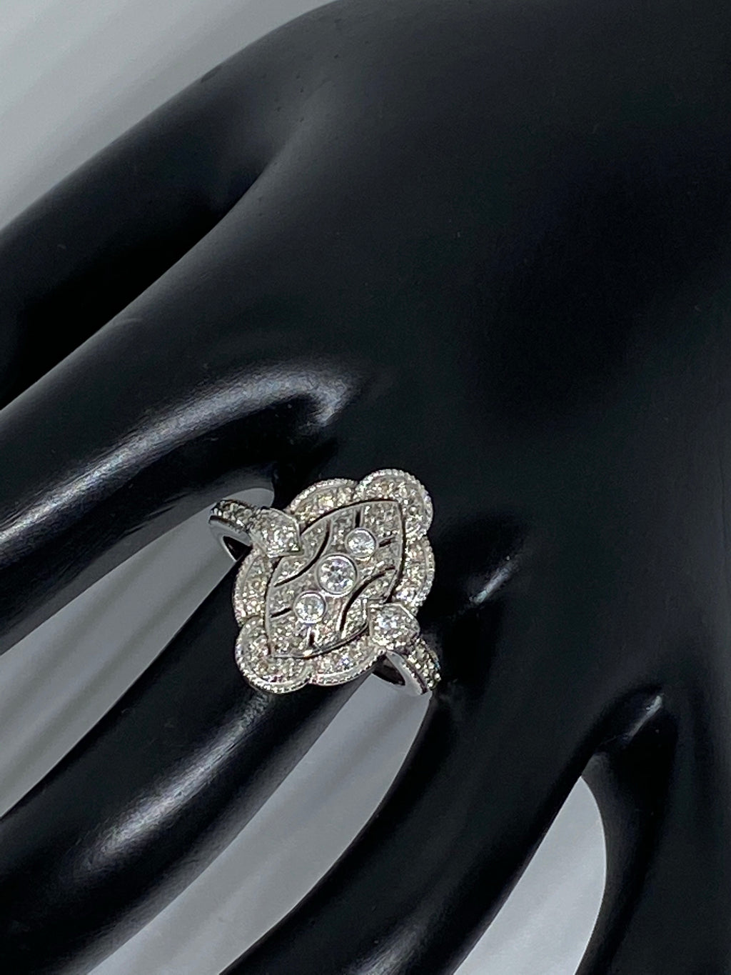 VINTAGE STYLE DIAMOND RING