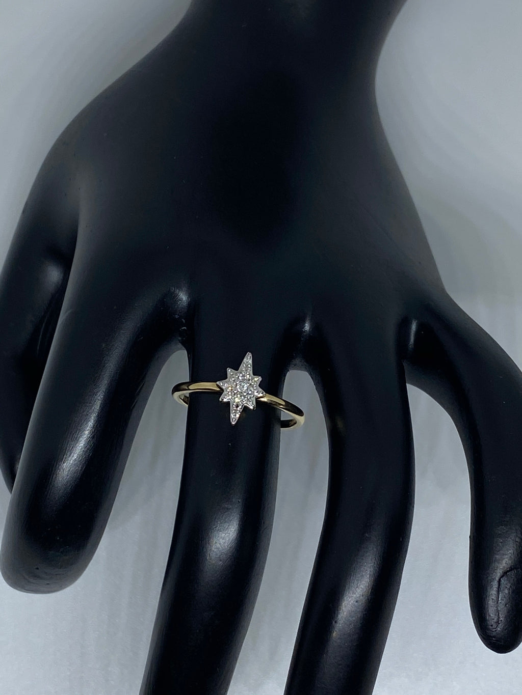 DIAMOND STAR RING